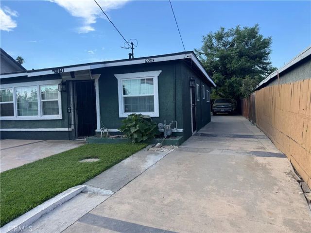 1220 W Victoria, San Bernardino, CA 92411