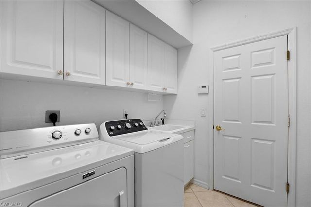 3840 Jungle Plum DR E, Naples, FL 34114