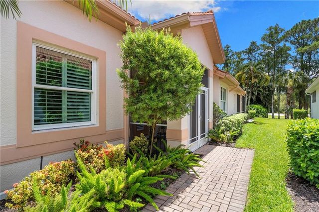 3840 Jungle Plum DR E, Naples, FL 34114