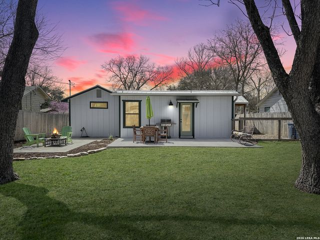606 Harper St, Kerrville, TX 78028