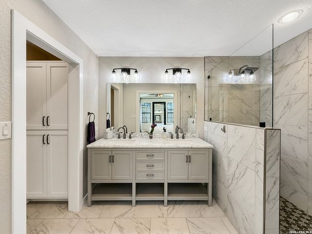606 Harper St, Kerrville, TX 78028