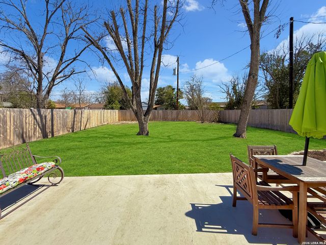 606 Harper St, Kerrville, TX 78028