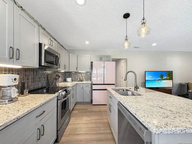 606 Harper St, Kerrville, TX 78028