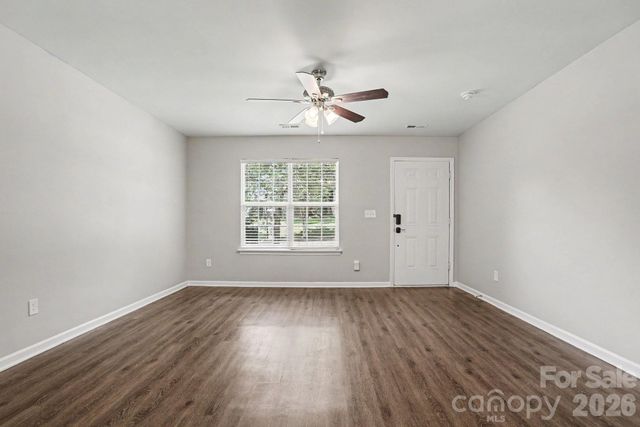 5336 Beam Lake Drive, Charlotte, NC 28216