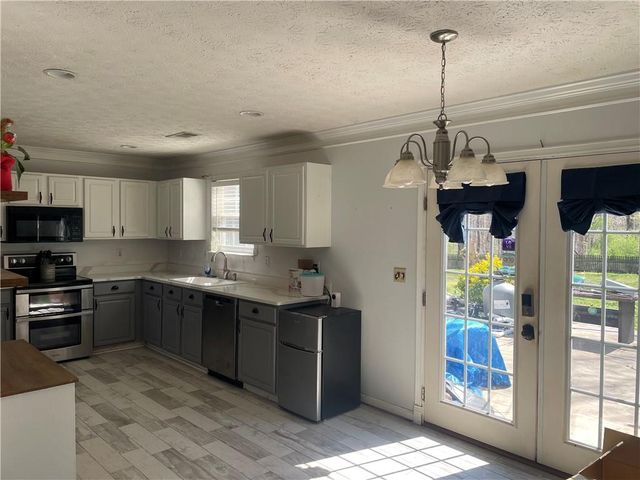 8415 River Hill Commons Drive, Ball Ground, GA 30107