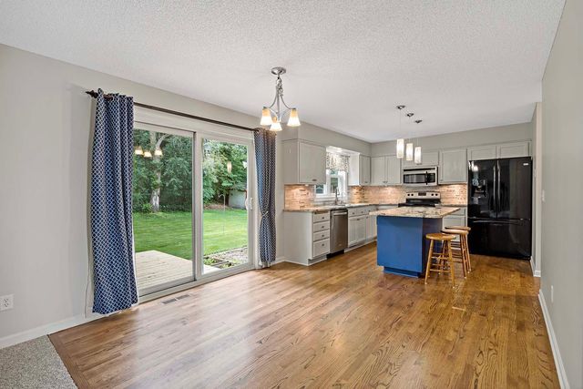 5245 Dufferin Drive, Savage, MN 55378