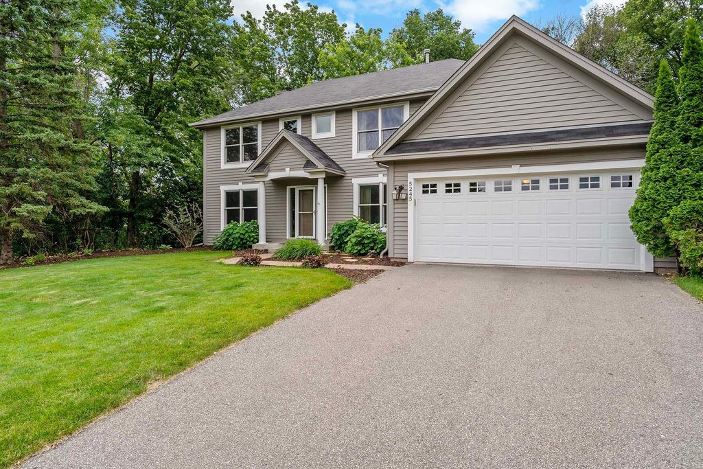 5245 Dufferin Drive, Savage, MN 55378