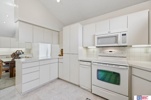 740 Lancashire Court, Lincoln, NE 68510