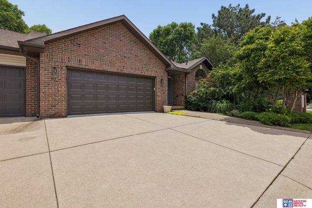 740 Lancashire Court, Lincoln, NE 68510