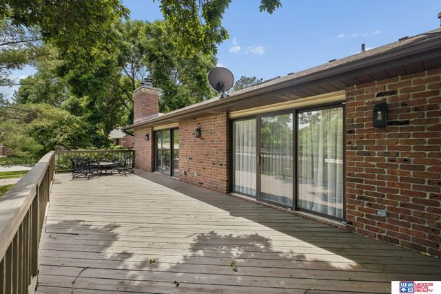 740 Lancashire Court, Lincoln, NE 68510