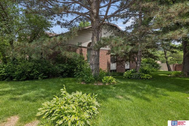 740 Lancashire Court, Lincoln, NE 68510