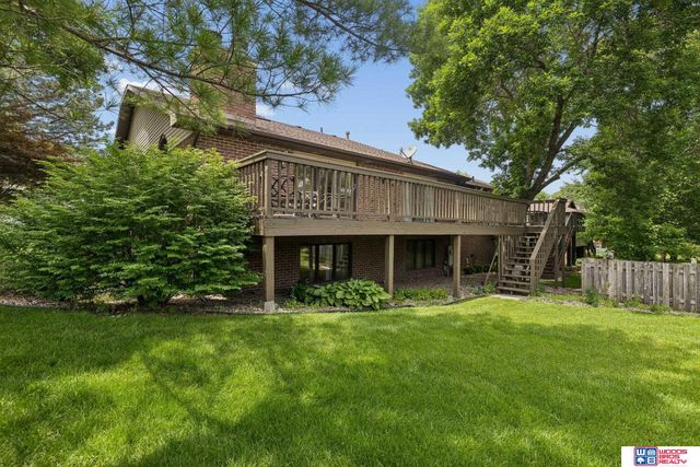 740 Lancashire Court, Lincoln, NE 68510