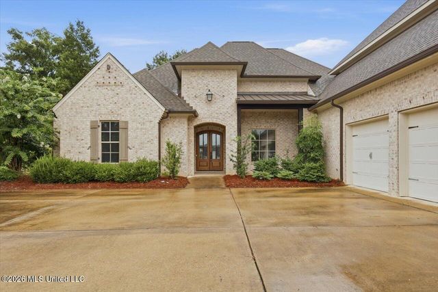 224 S Woodcreek Road, Madison, MS 39110