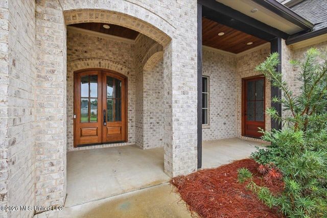 224 S Woodcreek Road, Madison, MS 39110