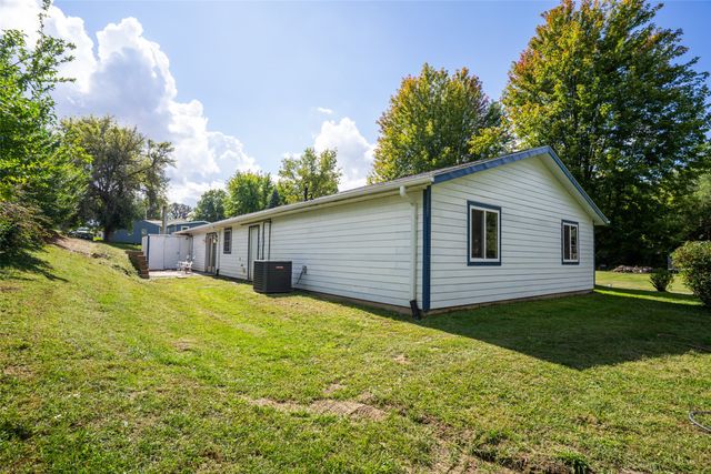 400 S Goodrich Street, Colfax, IA 50054