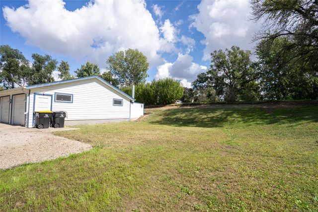 400 S Goodrich Street, Colfax, IA 50054