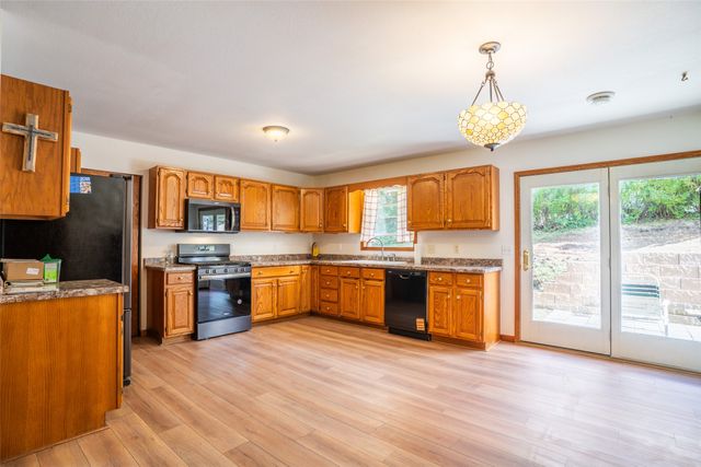 400 S Goodrich Street, Colfax, IA 50054