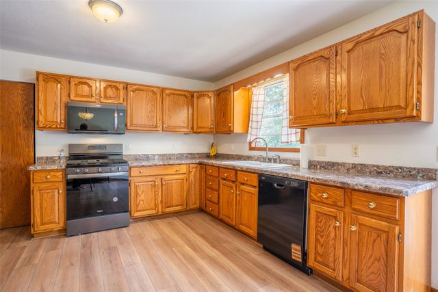 400 S Goodrich Street, Colfax, IA 50054