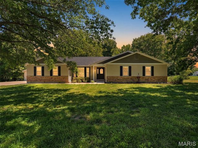 60 Wilderness Lane, Defiance, MO 63341