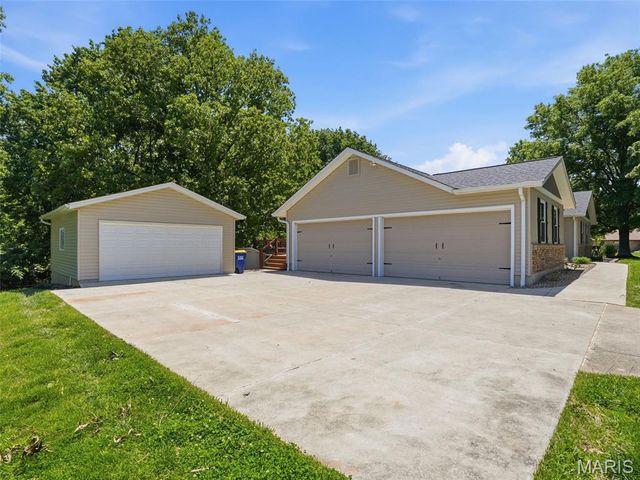 60 Wilderness Lane, Defiance, MO 63341
