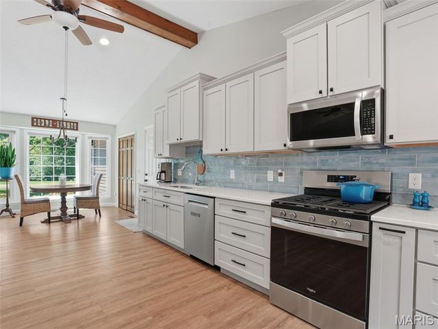 60 Wilderness Lane, Defiance, MO 63341