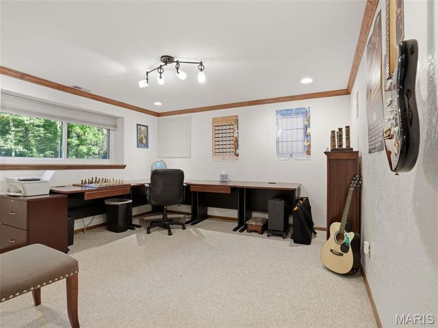 60 Wilderness Lane, Defiance, MO 63341
