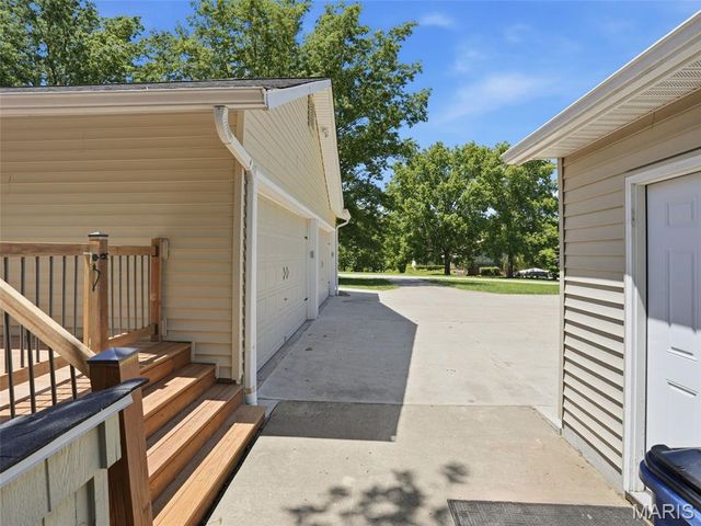 60 Wilderness Lane, Defiance, MO 63341