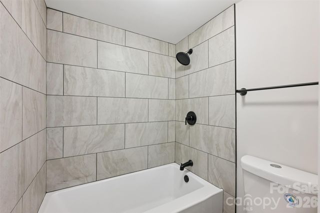 2231 Rexford Road B, Charlotte, NC 28211