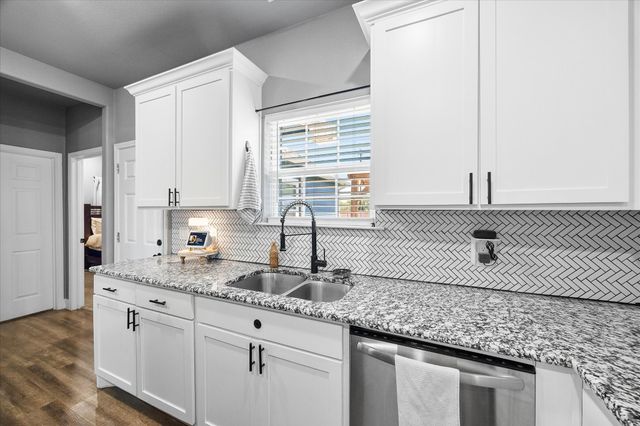 220 Swan Parkway, East Tawakoni, TX 75472