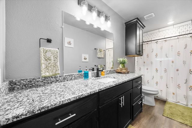 220 Swan Parkway, East Tawakoni, TX 75472