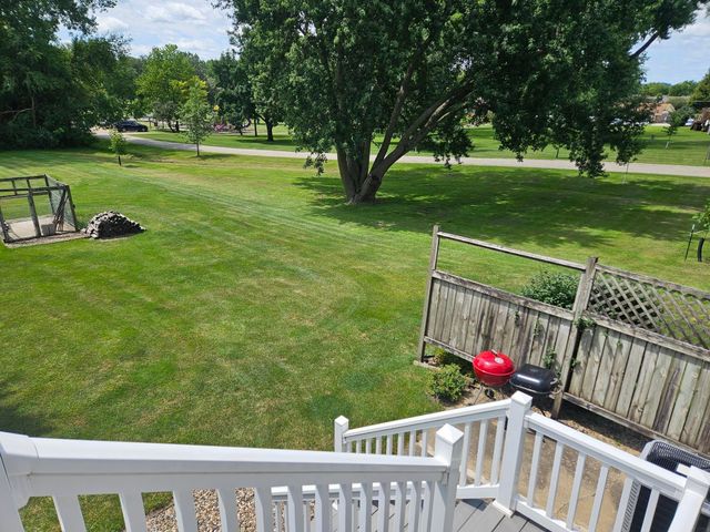 706 7th St SE, Oelwein, IA 50662