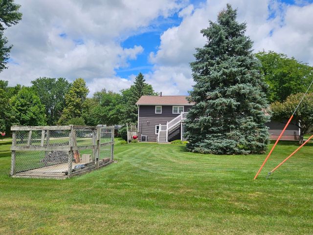 706 7th St SE, Oelwein, IA 50662