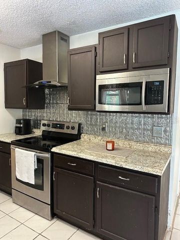 6926 THOUSAND OAKS ROAD, Orlando, FL 32818