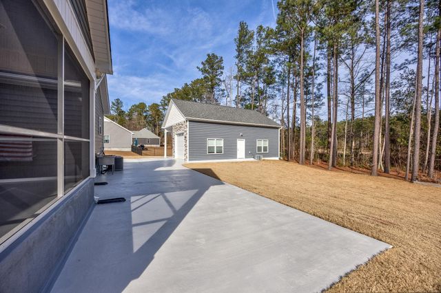 226 Penn Circle, Galivants Ferry, SC 29544
