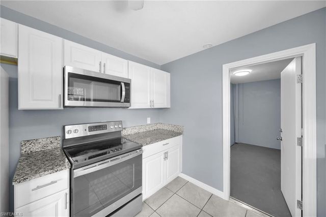 2085 E Tobago CIR, Fort Myers, FL 33905