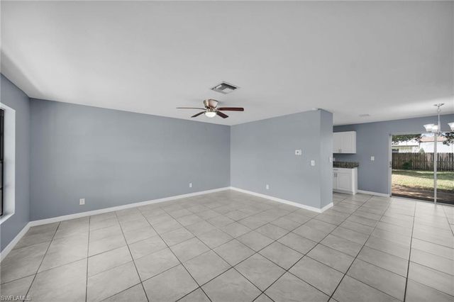 2085 E Tobago CIR, Fort Myers, FL 33905