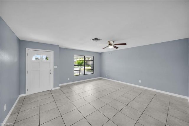 2085 E Tobago CIR, Fort Myers, FL 33905