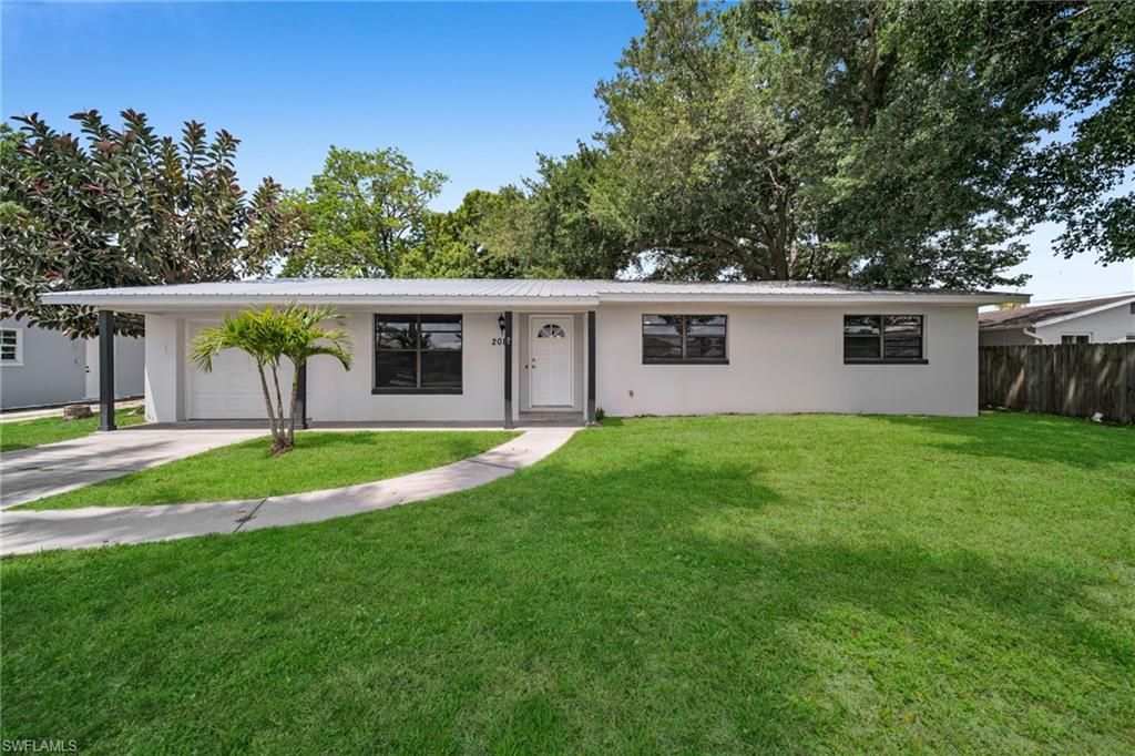 2085 E Tobago CIR, Fort Myers, FL 33905