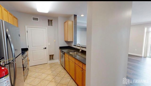 6301 Fernandez Court, Parlin, NJ 08859
