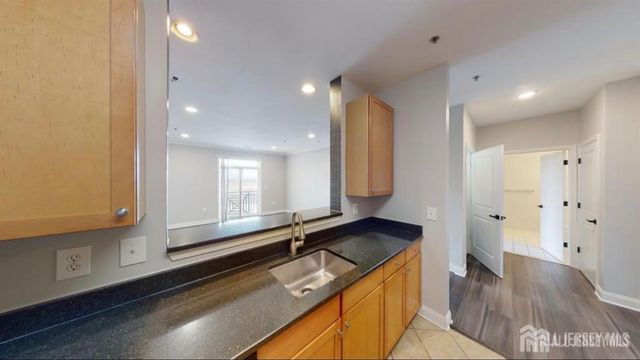 6301 Fernandez Court, Parlin, NJ 08859