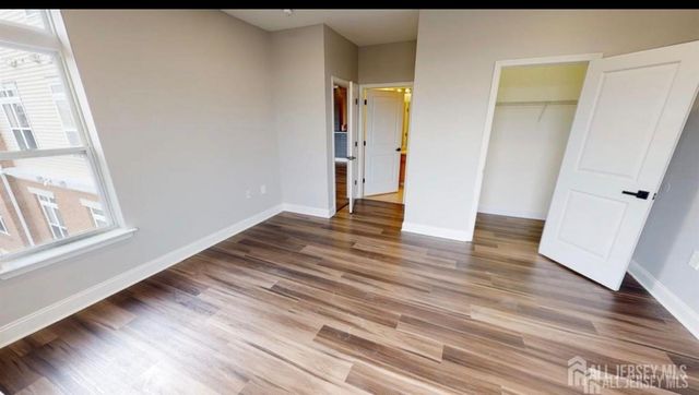 6301 Fernandez Court, Parlin, NJ 08859