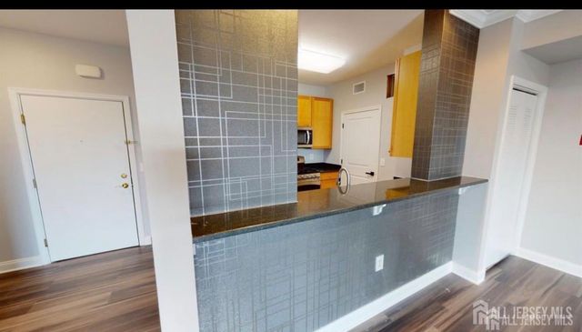 6301 Fernandez Court, Parlin, NJ 08859