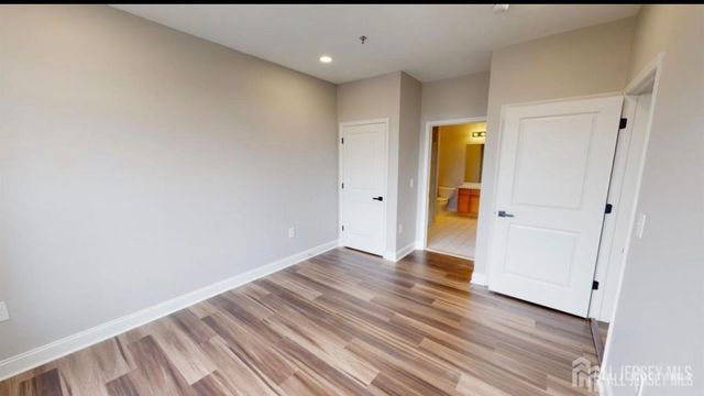 6301 Fernandez Court, Parlin, NJ 08859