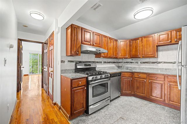 102-42 86th Road, Richmond Hill, NY 11418