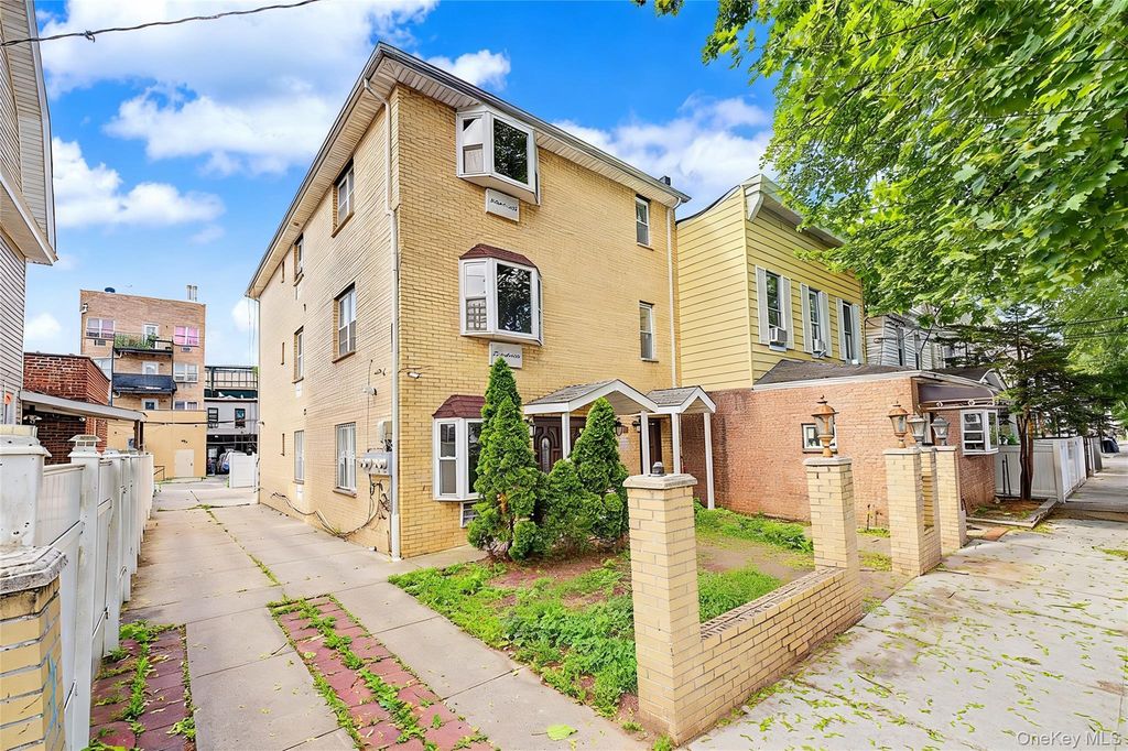 102-42 86th Road, Richmond Hill, NY 11418