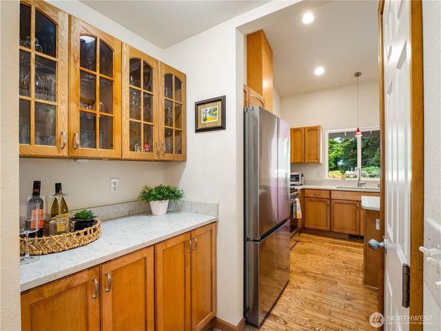 1102 136th St NW, Gig Harbor, WA 98332