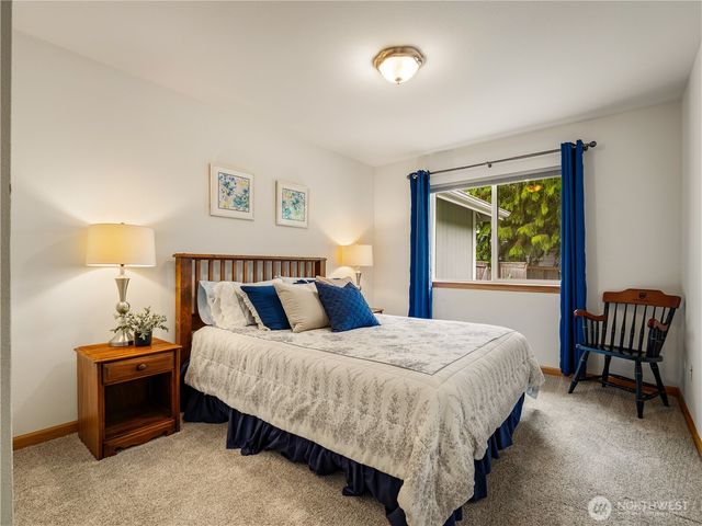 1102 136th St NW, Gig Harbor, WA 98332