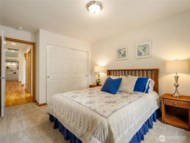 1102 136th St NW, Gig Harbor, WA 98332