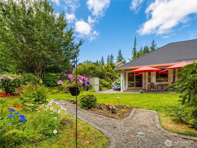 1102 136th St NW, Gig Harbor, WA 98332