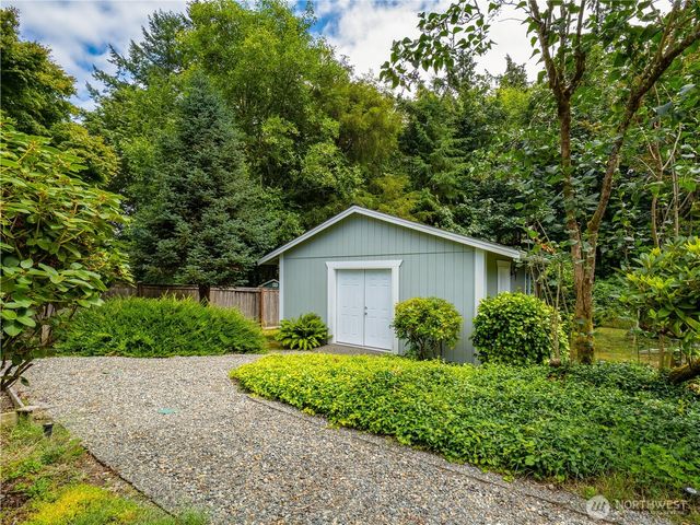 1102 136th St NW, Gig Harbor, WA 98332